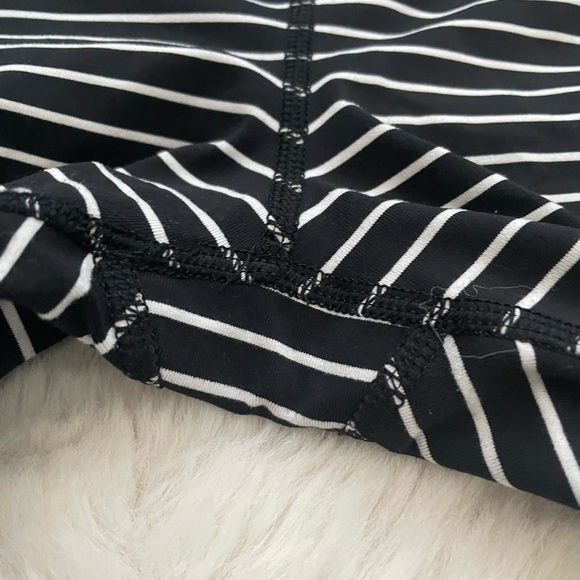 Lululemon Striped Runday Crop - Picture 7 of 8